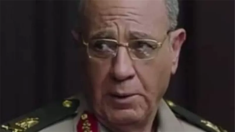 محمد الكاشف يعلن وفاة شقيقته الصغرى منى            