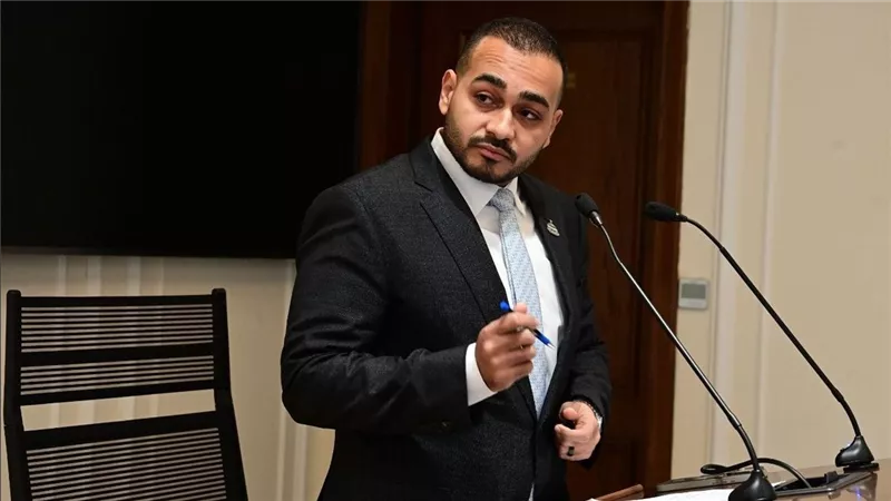 أحمد ناصر يناقش تقييم السياسات الصناعية وتعارضها مع قانون الاستثمار بالبرلمان