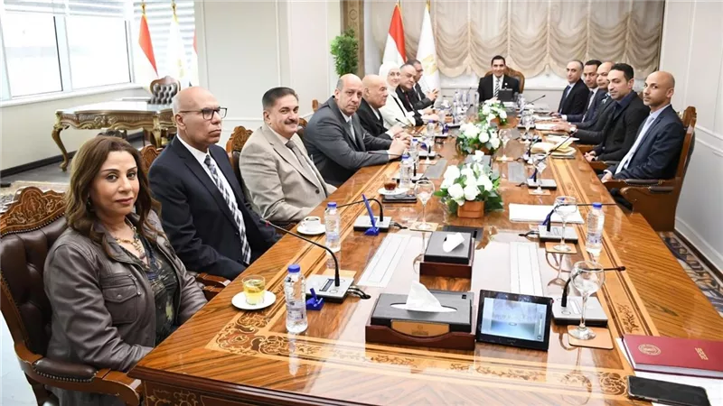 وزير الرياضة يلتقي مجلس إدارة اتحاد الطائرة لبحث الاستعدادات المقبلة 