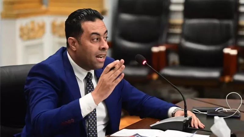 أحمد فرغلي: التحول الرقمي بدون خطة بديلة كارثة على المواطنين|خاص