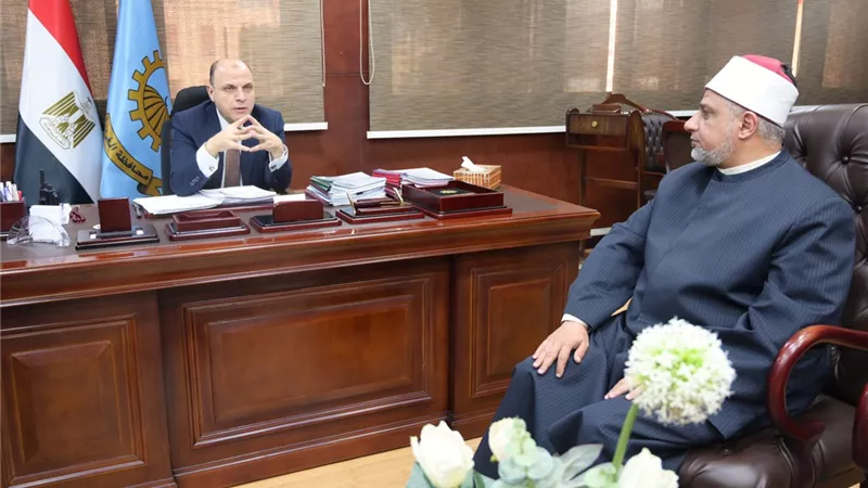 محافظ الغربية يجتمع مع وكيل وزارة الأوقاف ورئيس المنطقة الأزهرية 