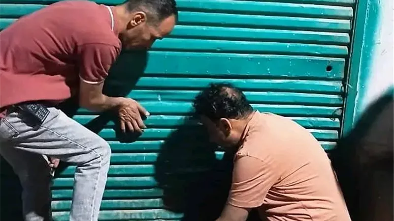 غلق وتشميع 45 منشأة مخالفة بدراو في حملة مكبرة بأسوان