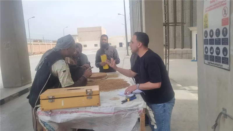 محافظ القليوبية يتابع استعدادات موسم توريد القمح  ويوجه بتيسير إلاجراءات 