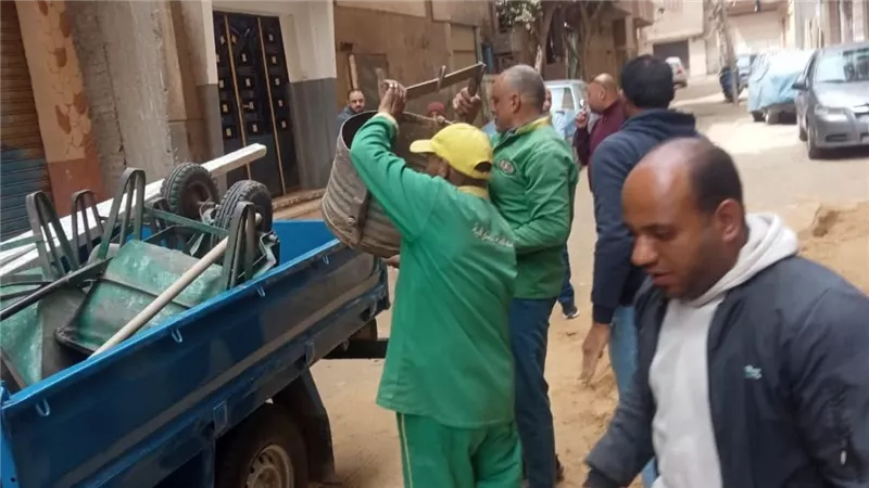 ضبط ونش مخالف ومصادرة معداته بحي شرق بشبين الكوم في المنوفية