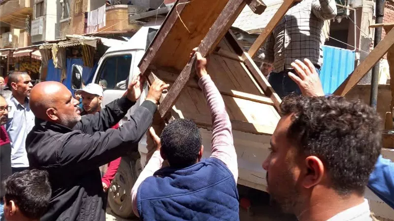 غلق 5 منشآت بدون ترخيص ورفع  ٣٤٤ حالة إشغال طريق بمركزي دمنهور ووادي النطرون