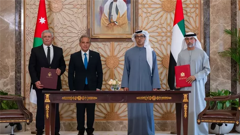 بـ2.3 مليار دولار..اتفاقية بين الإمارات والأردن لتطوير شبكة سكك حديدية بالعقبة