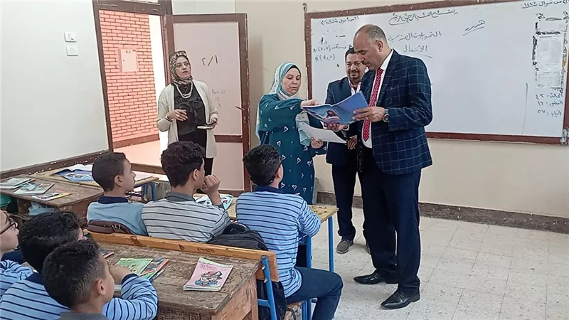 وكيل تعليم بنى سويف يبحث سبل تعزيز الانضباط المالي ورفع كفاءة الأداء