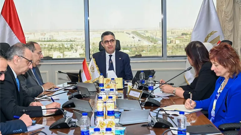 وزير التموين يبحث مع برنامج الأغذية العالمي تعزيز الأمن الغذائي والتحول الرقمي