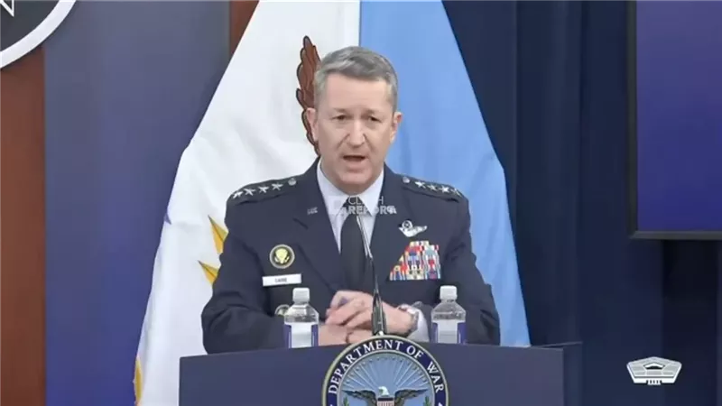رئيس الأركان الأمريكي: 13 سفينة عادت أدراجها امتثالًا لإجراءات الحصار البحري