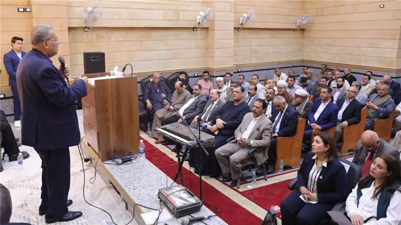 رئيس الطائفة الإنجيلية يفتتح الكنيسة الإنجيلية بالحواويش في سوهاج