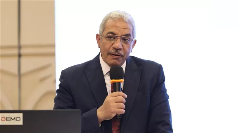 الدكتور محمود صديق قائما بعمل رئيس جامعة الأزهر .. تعرف عليه 