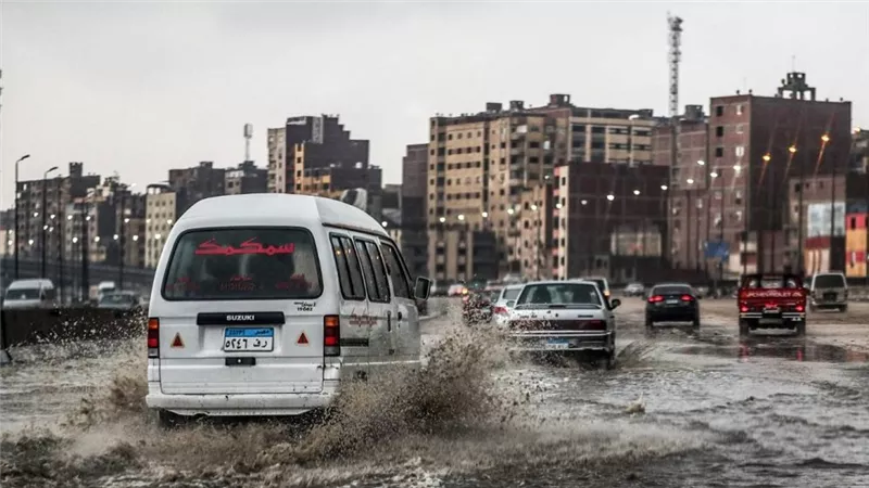 عودة الأمطار وانخفاض الحرارة.. الأرصاد تحذر من حالة الطقس اليوم الجمعة في مصر