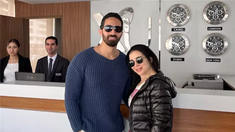 أحدث ظهور لـ مي عز الدين وزوجها من إحدى الفنادق الفاخرة بالإسكندرية