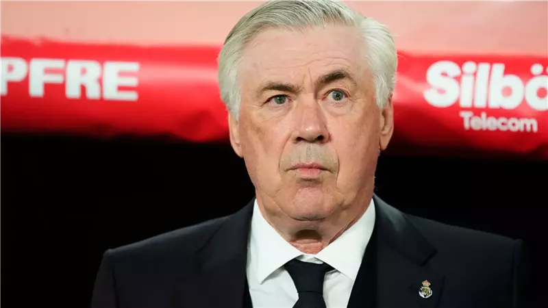 أنشيلوتي يفتح النارعلى الاتحاد الإيطالي..ويوضح أسباب أزمة الكرة الإيطالية