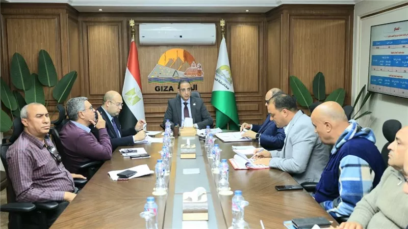 محافظ الجيزة يتابع خطط العمل ونسب إنجاز المشروعات بمدينة الحوامدية  