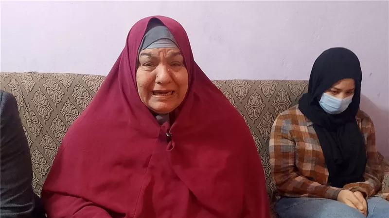 مأساة طالبة الثانوي آلاء.. طردها والداها في شوارع شبرا الخيمة واحتضنتها جارتهم 