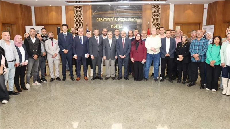 أسامة ربيع ونقيب الصحفيين يشهدان فعاليات افتتاح البرنامج التدريبي للصحفيين