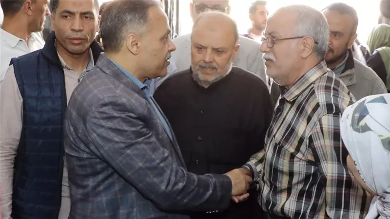 محافظ الشرقية يفاجئ مستشفى المبرة للتأمين الصحى بزيارة تفقدية