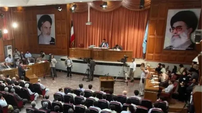 القضاء الإيراني يجمد أصول شخصيات متهمة بالتعاون مع جهات أجنبية