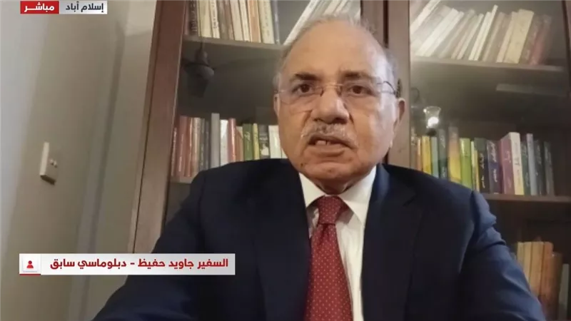 رغم التصعيد.. دبلوماسي سابق يتوقع إعادة فتح مضيق هرمز قريبا