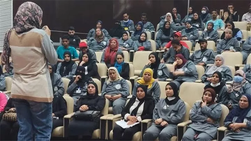 استكمال برنامج تدريب عمال خدمات المجمع الطبي لتعزيز إجراءات مكافحة العدوى