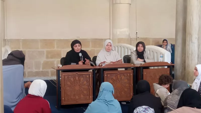 ملتقى المرأة يبرز سيرة السيدة خديجة كمنهج حياة لإصلاح الأسرة