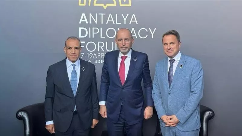 وزير الخارجية يلتقي مع نظيريه بالأردن ولوكسمبورج على هامش منتدى أنطاليا الدبلو