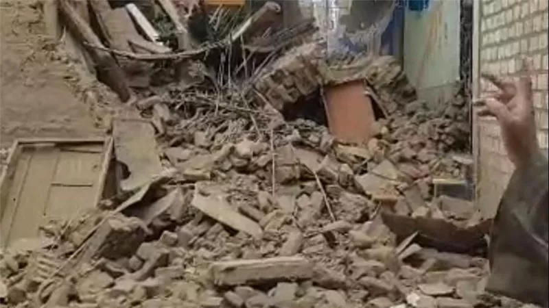 انهيار منزل دون وقوع ضحايا فى قرية الخطارة فى نقادة بقنا 