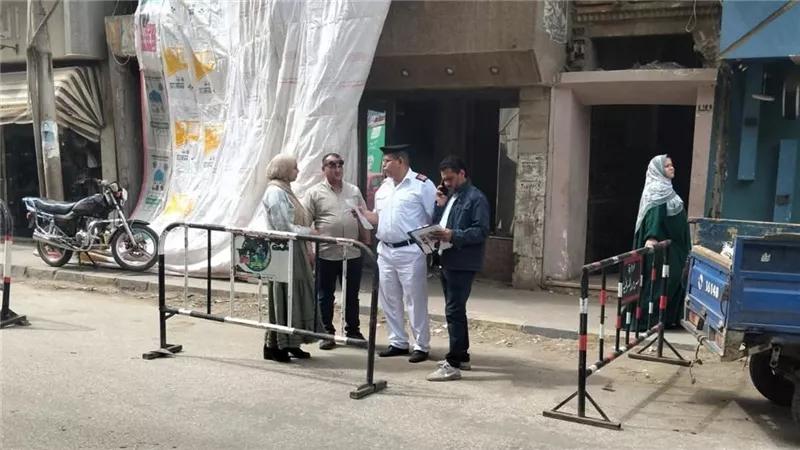 إخلاء عقار آيل للسقوط من خمس طوابق بشبين الكوم بالمنوفية