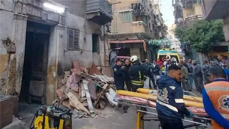 مصرع أسرة وإصابة أخرين في انهيار عقار بمحافظة الإسكندرية