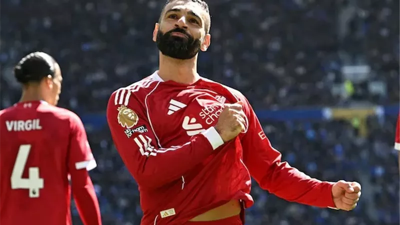 محمد صلاح يكتب التاريخ في ديربي الميرسيسايد ويعادل رقم جيرارد