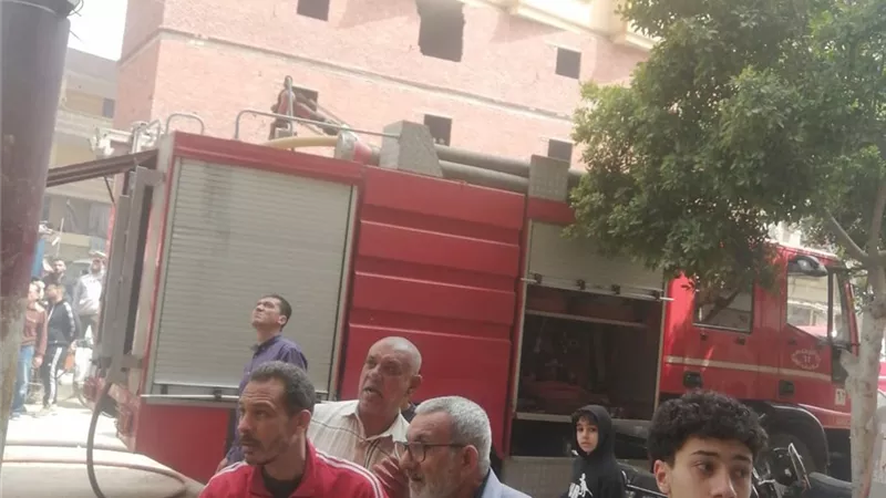 إصابة 22 شخصًا في حريق مصنع مفروشات بالمحلة الكبرى