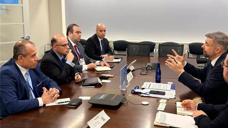 وزير الاستثمار يبحث مع الصندوق الدولي تعزيز الشراكة لدعم الأمن الغذائي