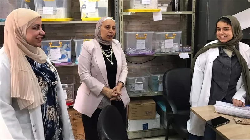 وكيل وزارة الصحة تتفقد إنتظام سير العمل وتشيد بجودة الخدمة الطبية 