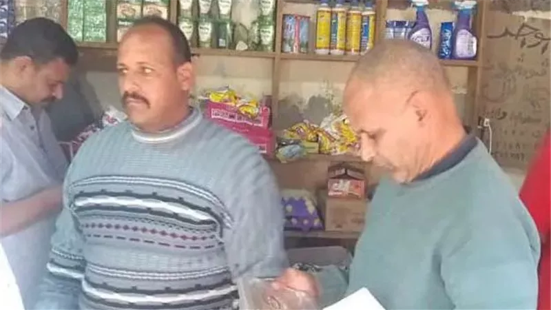 ضبط ٣٠٠ لتر بنزين و٤٠٠ علبة سجائر بدون فواتير خلال حملة تموينية مكبرة بالقناطر