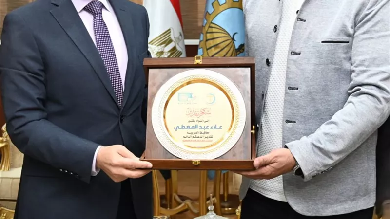 محافظ الغربية يستقبل وفد اللجنة الطبية العليا والاستغاثات بمجلس الوزراء  