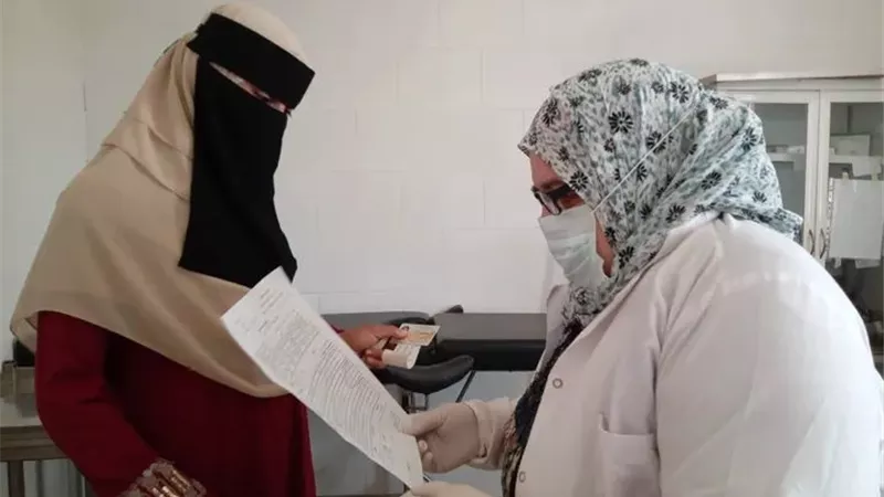 بنى سويف: قافلة حياة كريمة تقدم  2528 خدمة طبية لاهالى الأنصار باهناسيا