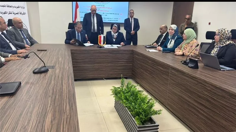«نقل الكهرباء» توقع عقدًا لتوسعة محطة محولات غرب بكر لاستيعاب 2800 ميجاوات 