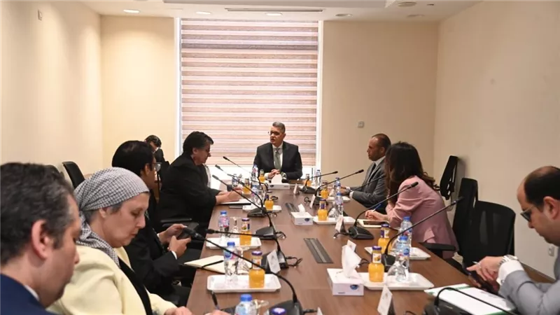 رئيس لجنة حقوق الإنسان بمجلس النواب يستقبل أمين مظالم جمهورية جنوب أفريقيا  