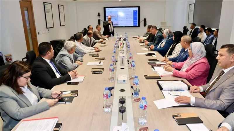 محافظ المنوفية يترأس اجتماع مجلس إدارة المنطقة الحرة العامة بشبين الكوم 