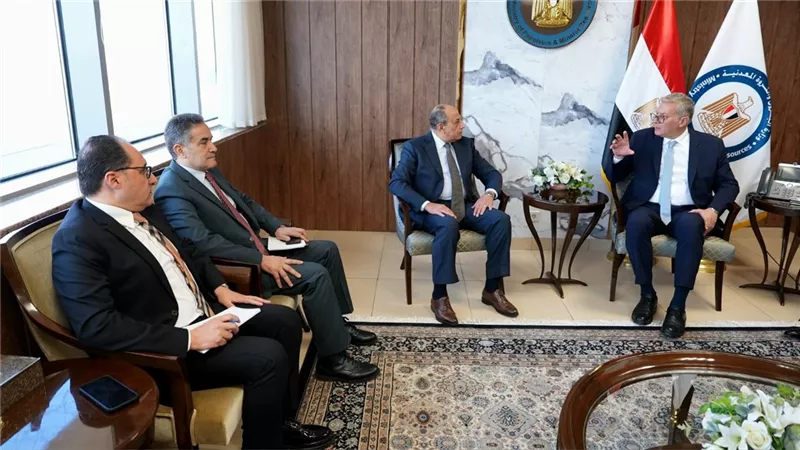 وزير البترول يبحث مع «دفاع النواب» تأمين منشآت الطاقة والمشروعات القومية