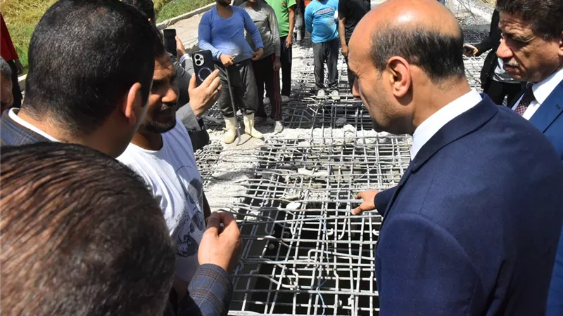 محافظ أسيوط يتابع ميدانياً تطوير كوبري الحواتكة ويوجه بتسريع وتيرة التنفيذ