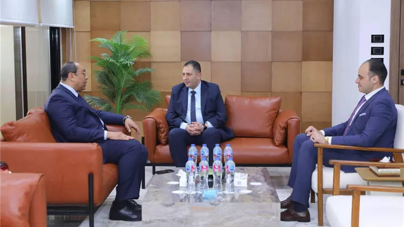 محافظ دمياط يتفقد شركة موبكو ويشيد بدورها في دعم الاقتصاد والصناعة