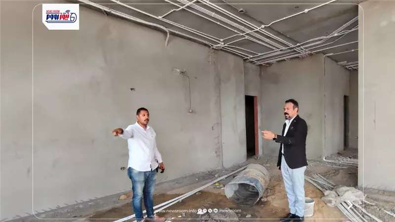 رئيس غرفة عمليات الإسكان يتفقد مركز سيطرة الأزمات الجديد بشركة مياه الفيوم