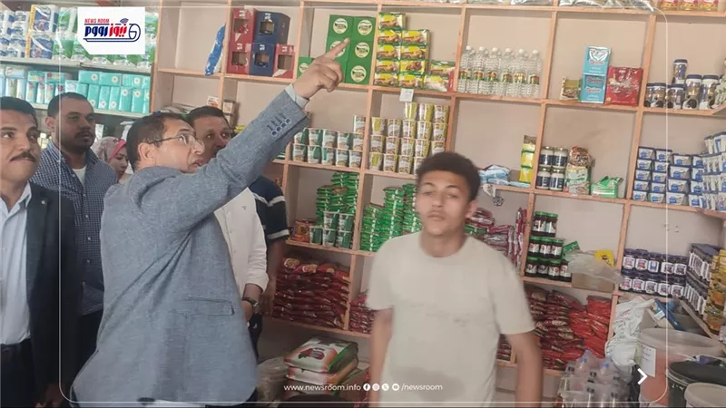 سكرتير عام المساعد للفيوم يتفقد عدداً من المحال التجارية بيوسف الصديق 