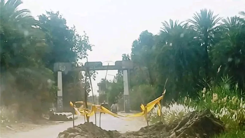 محافظ أسوان يحيل واقعة وفاة شاب بحفرة صرف صحي للنيابة ويوجه بإجراءات مشددة ضد الشركة المنفذة