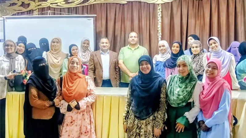 كلية البنات الإسلامية بأسيوط تنظم ندوة توعوية حول التوعية الرقمية  