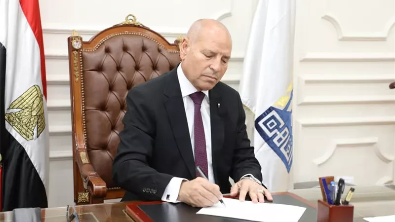 محافظ القاهرة يصدر قرارًا بتعيين وليد حسنين عبد المنعم رئيسًا لحي الشرابية