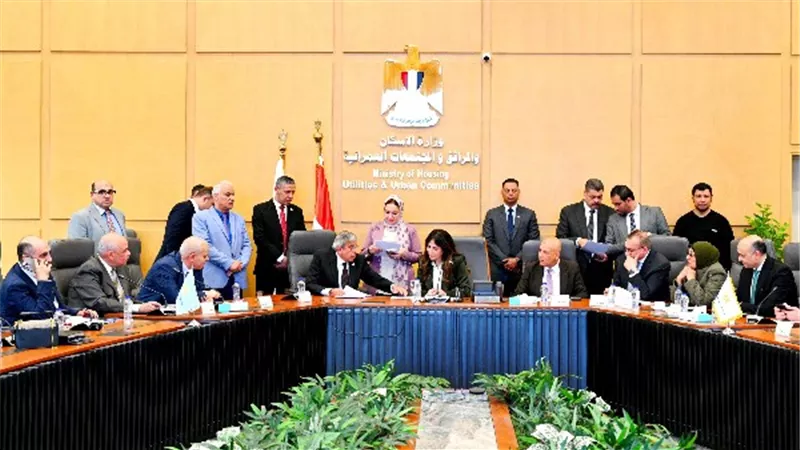 وزيرة الإسكان تلتقي أعضاء مجلس الشيوخ لبحث مطالب المواطنين