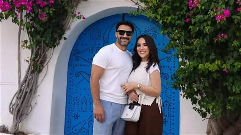 أجمل هدية من ربنا .. رسالة رومانسية من محمد العمروسي لزوجته مي فاروق